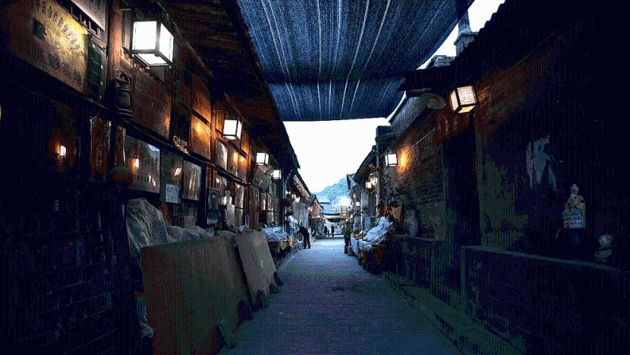云南曲靖麒麟区：缤纷年货传递浓浓年味儿